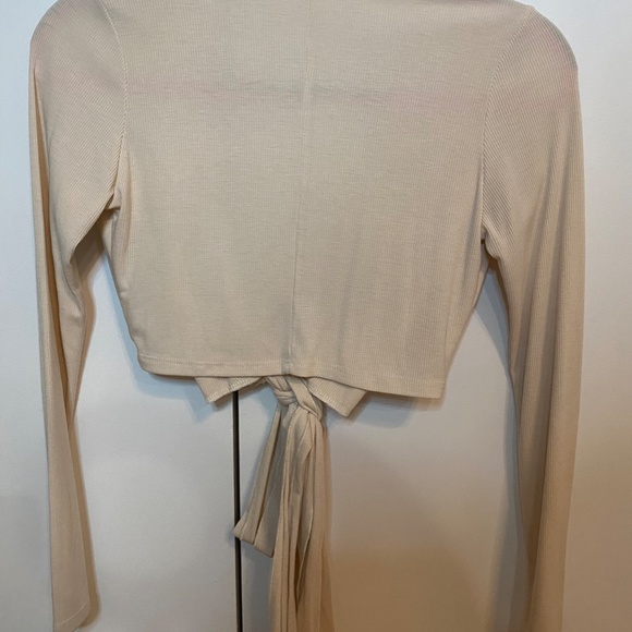 Tops - Picture 14 of 16